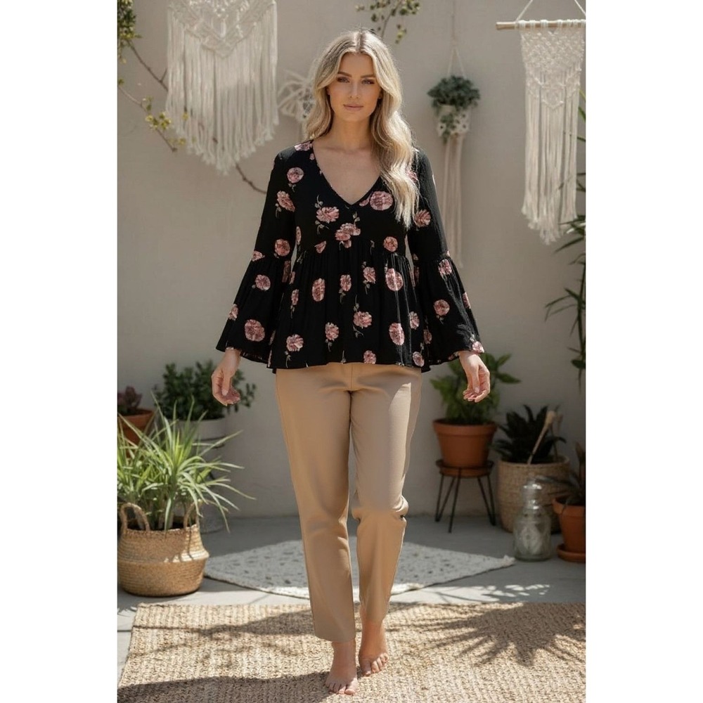 Gilli Women's S Black Floral Bell Sleeve High Low Boho Shirt bohemian festival